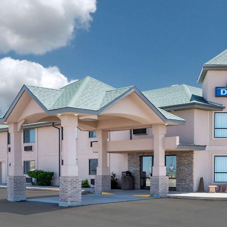 Days Inn By Wyndham Sidney Ne Bagian luar foto